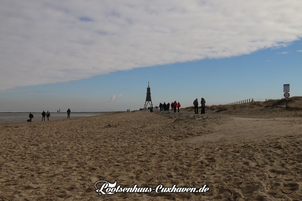 Kugelbake Cuxhaven Winter blauer Himmel Wolken Nordsee