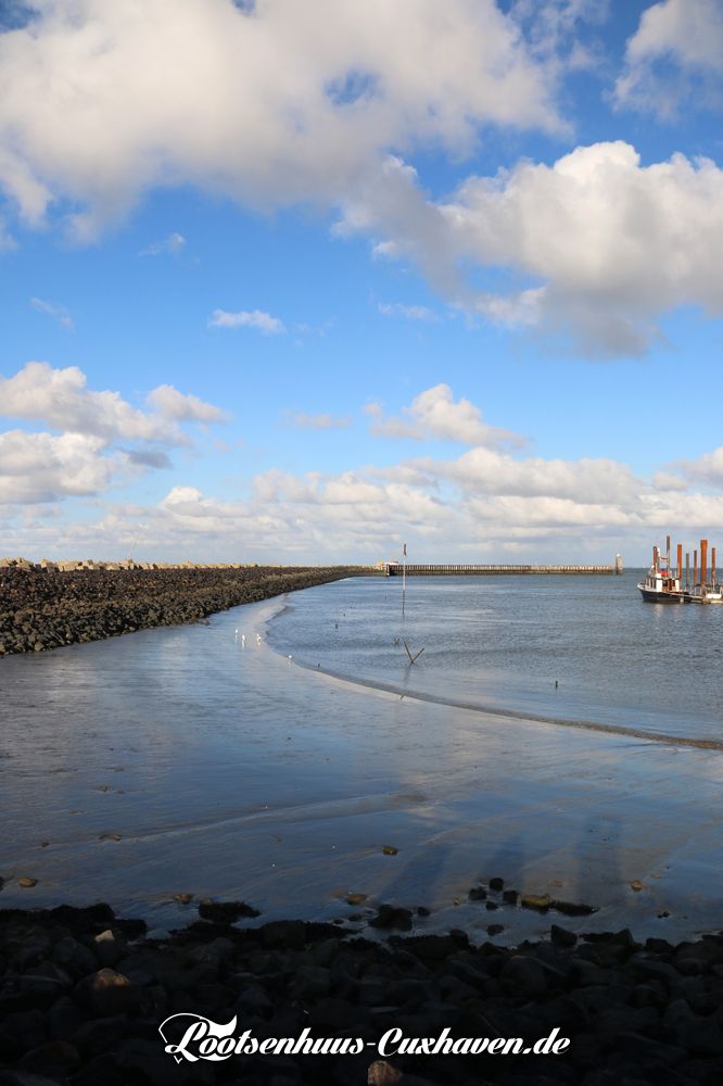 Cuxhaven Wetter im September 2022 - Im Fährhafen bei Niedrigwasser